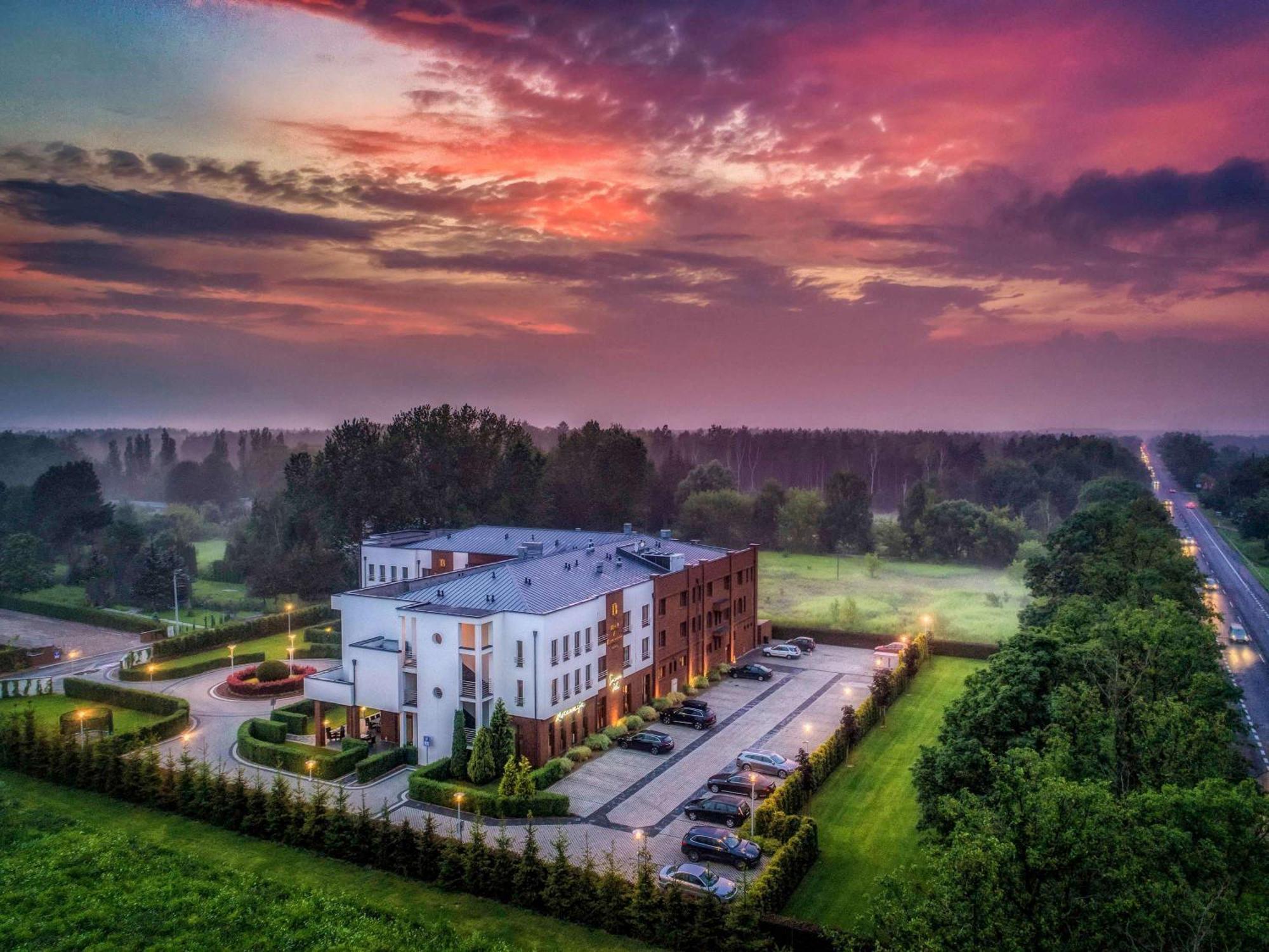 Mercure Wiazowna Brant Екстериор снимка
